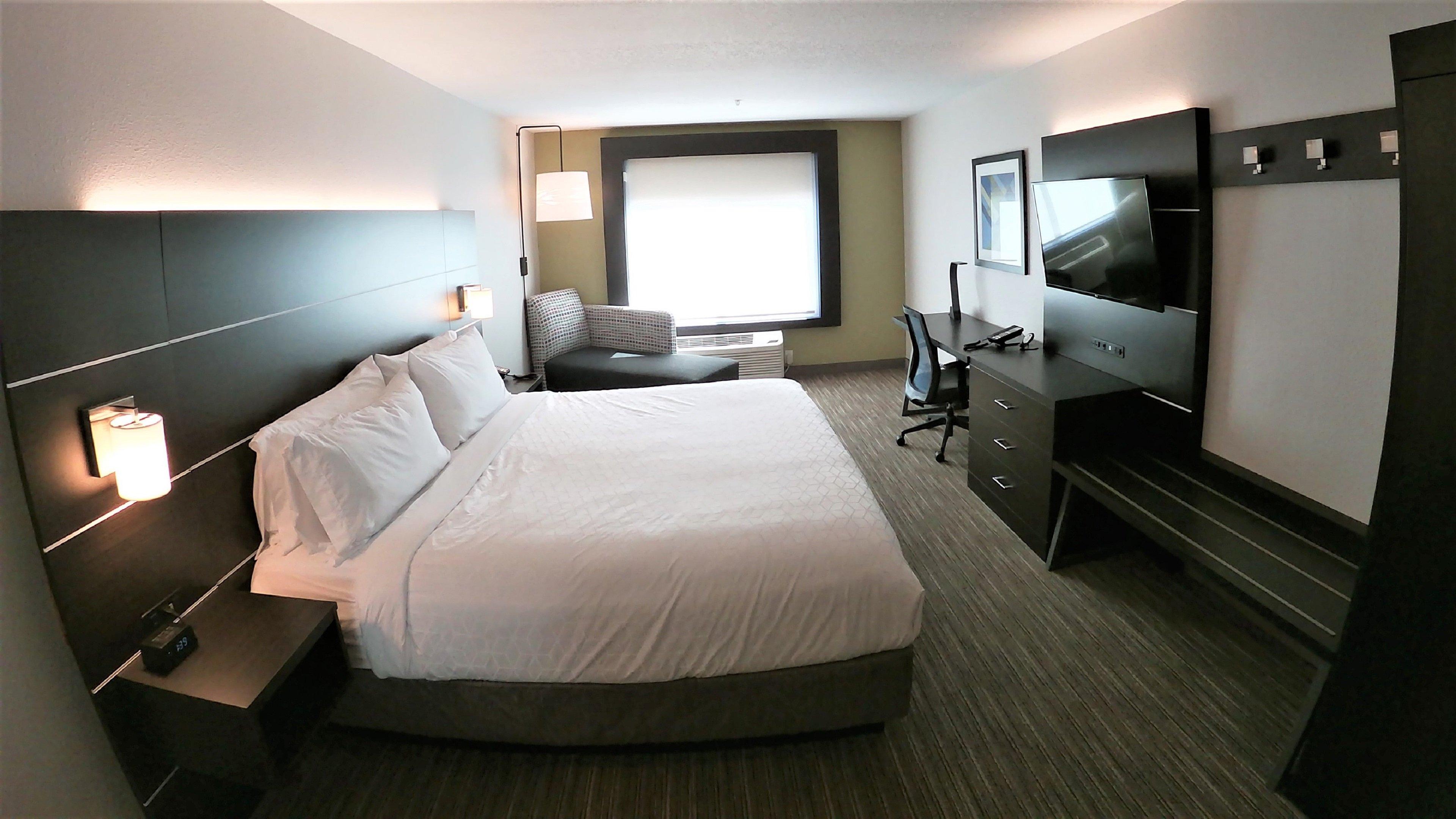 Express & By Ihg 3*