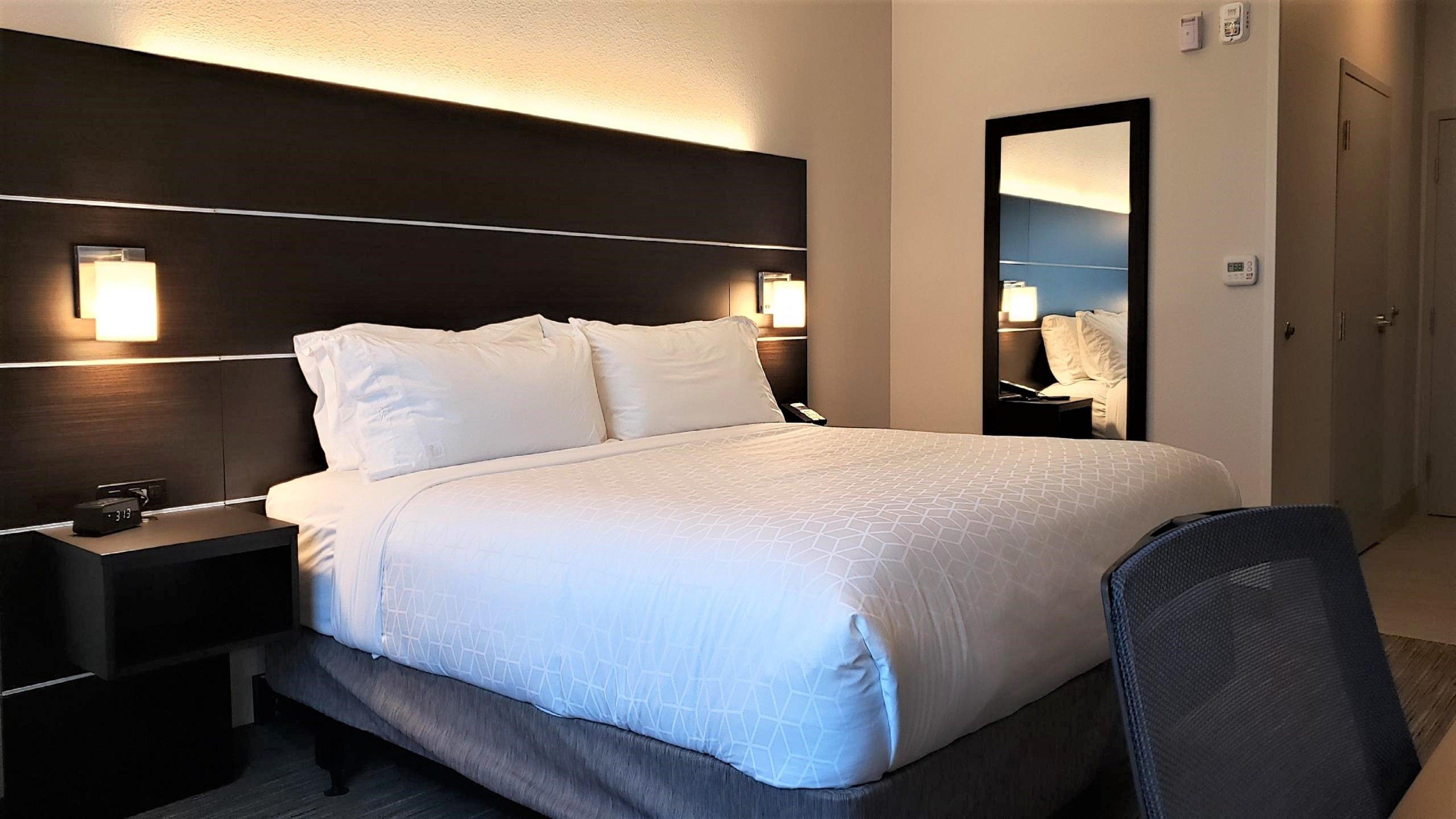 Express & By Ihg 3*