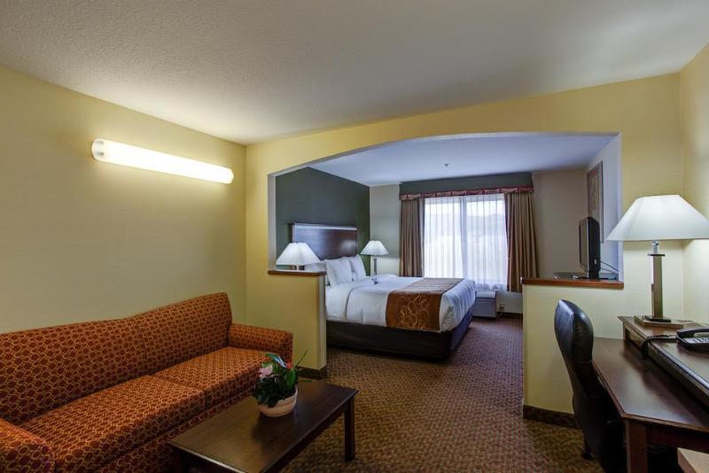 Express & By Ihg Hotel 3*