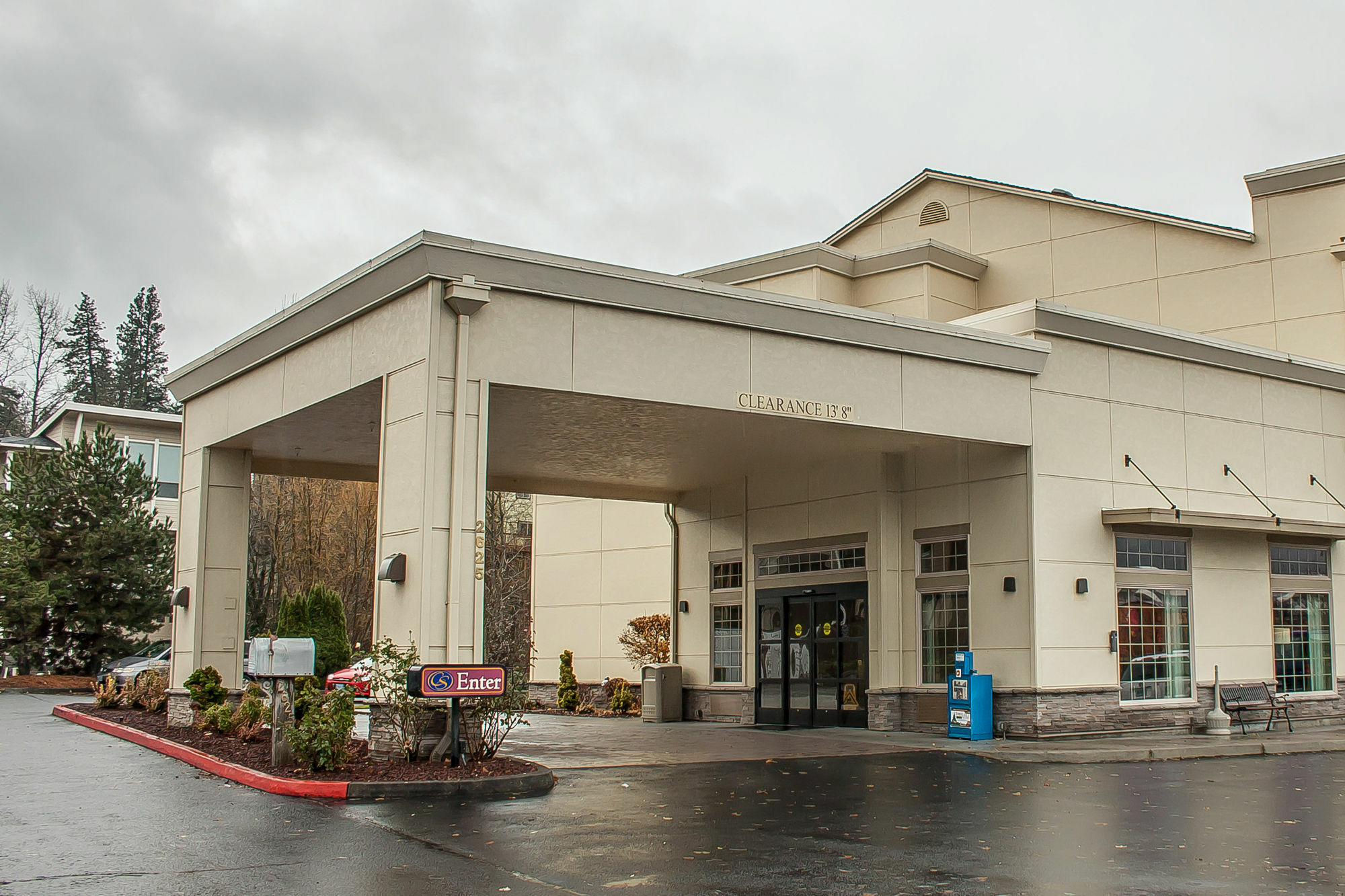 Hotel Express & By Ihg 3*