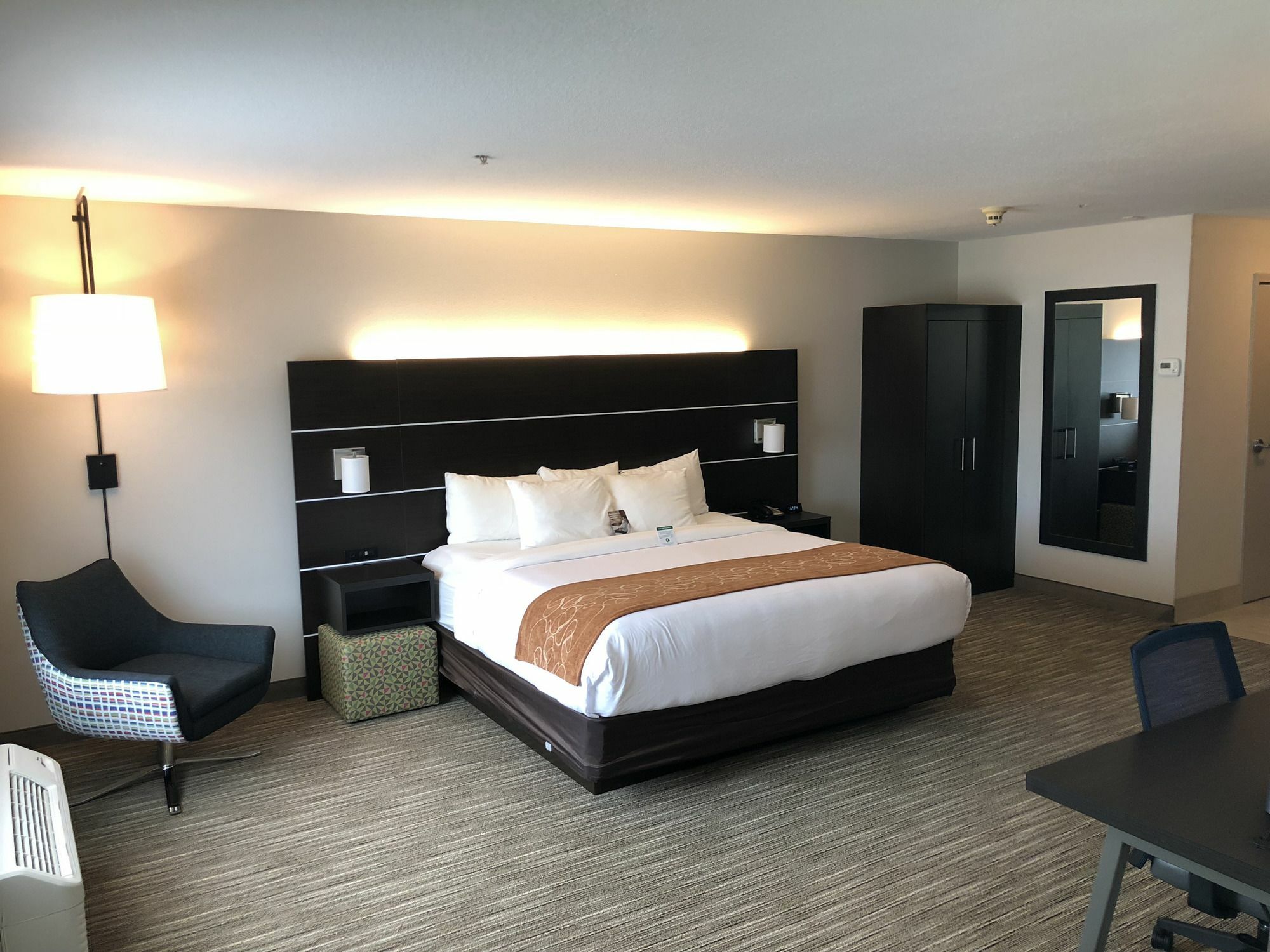 Express & By Ihg