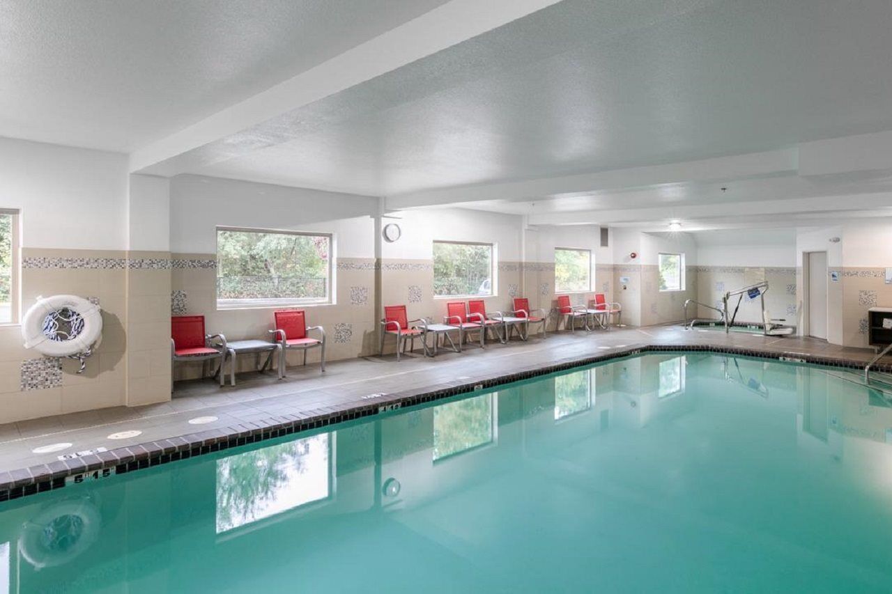Hotel Express & By Ihg Hood River