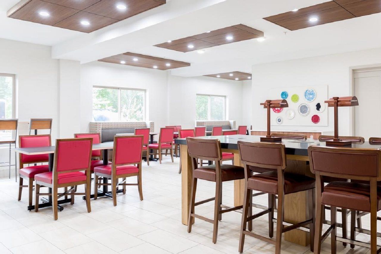 Hotel Express & By Ihg